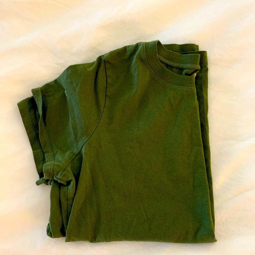 olive green tee shirt